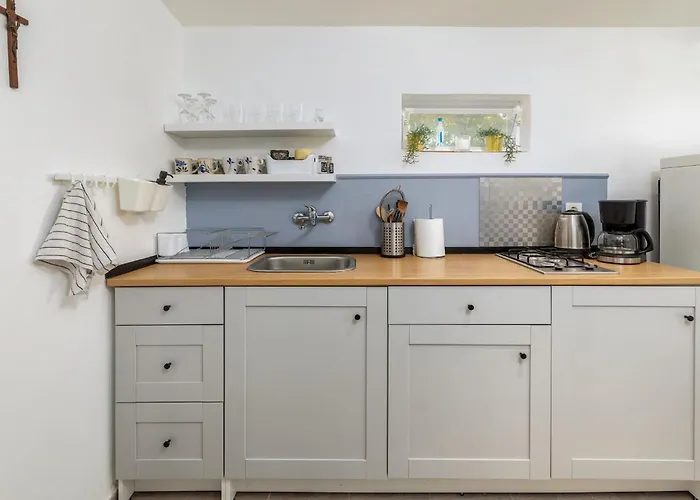 Vakantiehuis Eco House Corinne Peroj