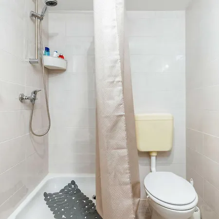 Semesterbostad Eco House Corinne *