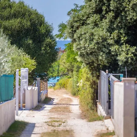 Eco House Corinne Semesterbostad