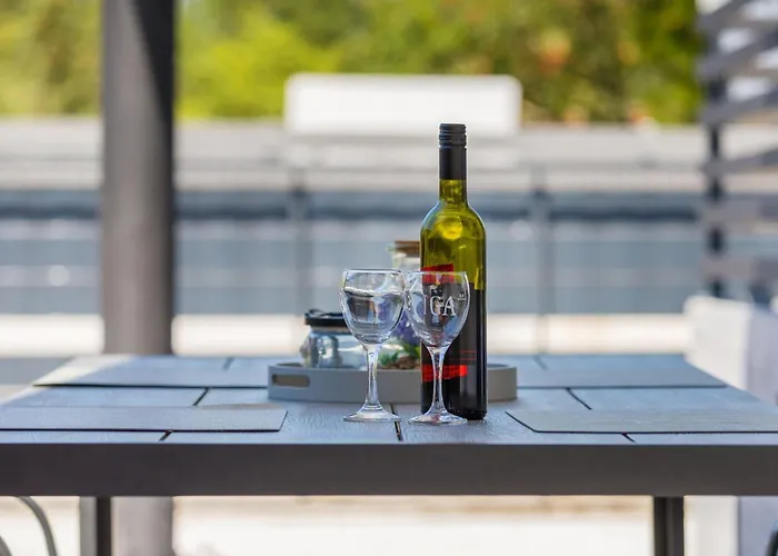 펜션 Eco House Corinne 페로이