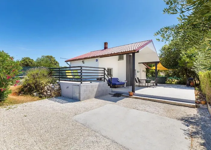 Eco House Corinne 페로이